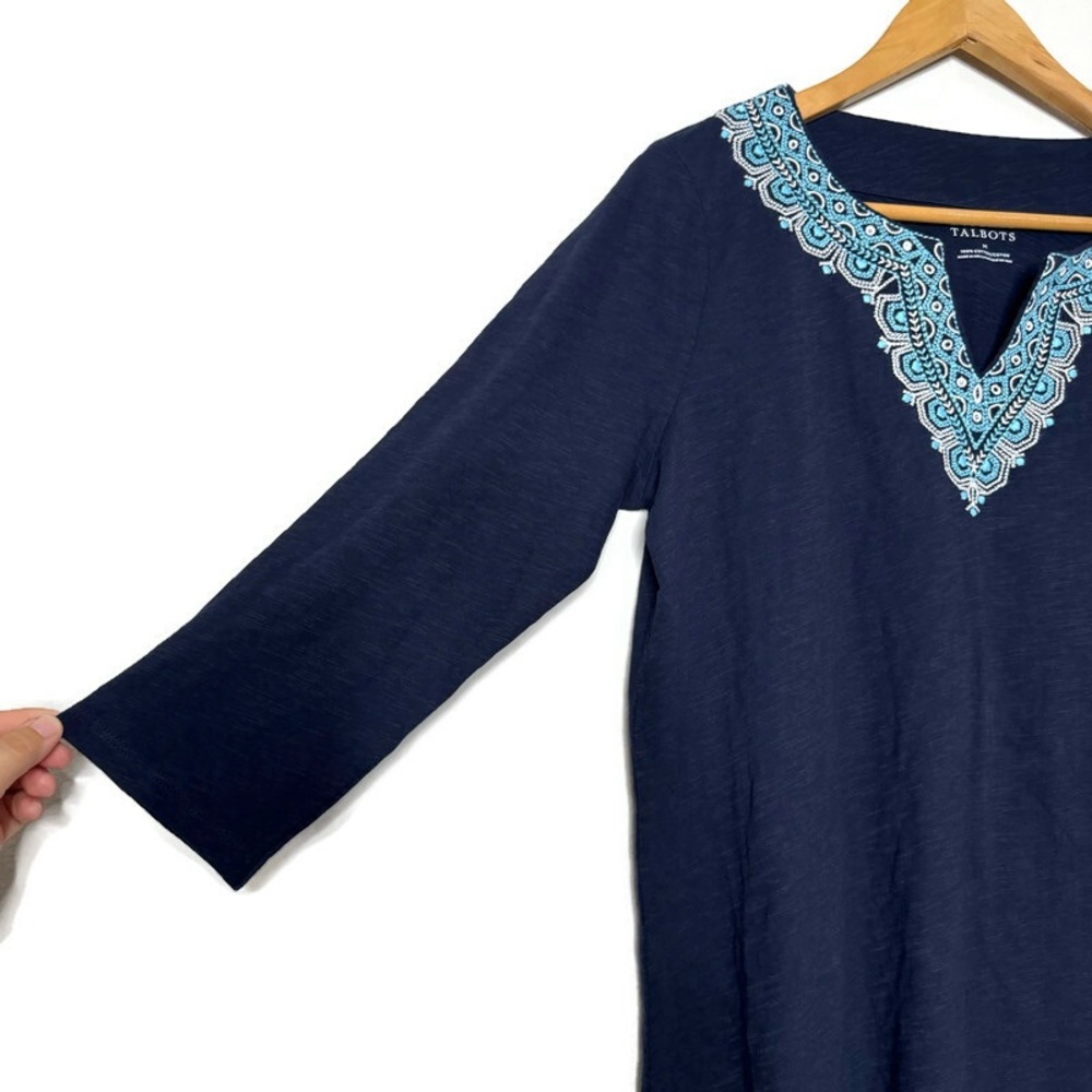 Talbots Navy Embroidered Split Neck 3/4 Sleeve Top Women’s Size Medium - Picture 4 of 9